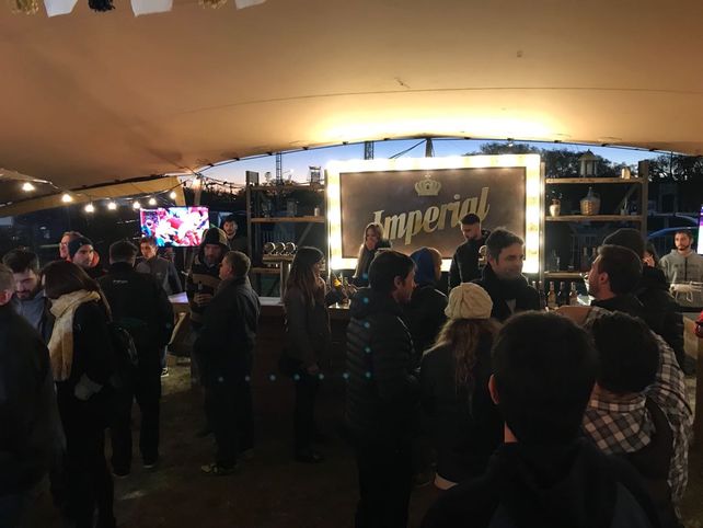 Los Pumas recibieron su recompensa en el Beer Garden de Cerveza Imperial
