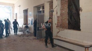 Se derrumbó el techo de una cocina en refacción en el hospital Cullen.&nbsp;