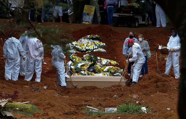 La pandemia hace trizas la demografía de Brasil: cayó la expectativa de vida en San Pablo