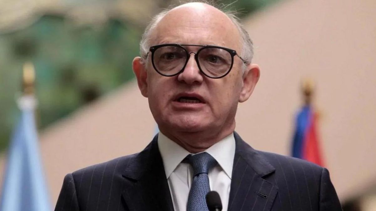 Timerman se operará frente al deterioro de su condición general de salud
