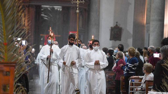 Misa crismal: se consagraron nuevos sacerdotes católicos
