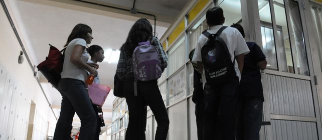 Relevan datos sobre el ausentismo en la escuela secundaria.