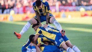 Rosario Central recibirá al Decano previo a su debut en la Copa Libertadores de América.