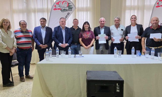 En Suardi el senador Michlig y el diputado González entregaron aportes gubernamentales y recorrieron obras en marcha&nbsp;