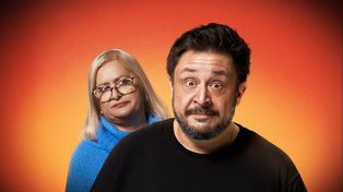 El escritor Hernán Casciari protagoniza junto a su madre la obra La señora que me parió, que se podrá ver este martes en el Teatro La Comedia