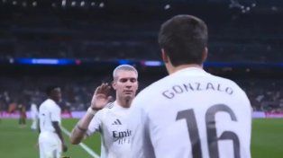 Mastantuono salió sustituido y fue silbado por los hinchas del Real Madrid