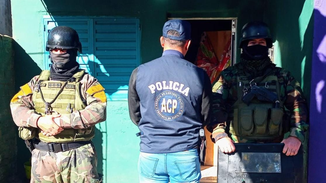 Personal de la ACP en uno de los domicilios allanados.&nbsp;
