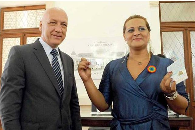 A partir del lunes se podrá cambiar de sexo en el DNI en Santa Fe