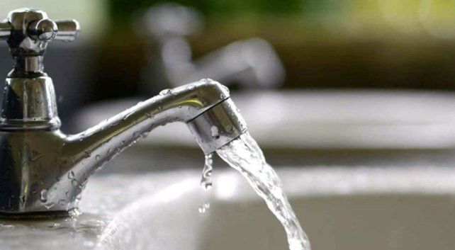Vecinos de Santa Rosa de Lima alertan que hace tres meses no tienen agua corriente: Estamos desesperados Vecinos de Santa Rosa de Lima alertan que hace tres meses no tienen agua corriente: Estamos desesperados