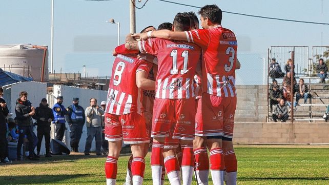 Gimnasia le ganó sobre la hora a Atlético Paraná en el Mutio