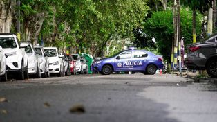 La zona de Junín al 600 donde se produjo un incidente con disparos de arma de fuego aparentemente entre los ocupantes de dos vehículos.