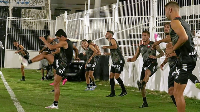 Domínguez metería mano en Colón para visitar a Estudiantes