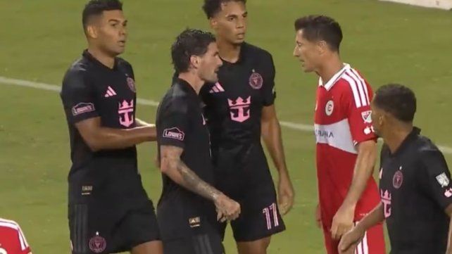 ¿Quién sos, bobo?: el insólito cruce entre De Paul y Lewandowski