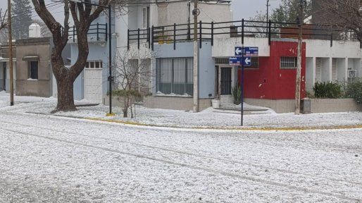 El viento y el granizo castigaron a San Genaro y Las Rosas: Fueron 2 ó 3 minutos
