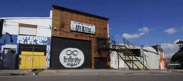 El boliche de Villa Gobernador Gálvez donde fue asesinado Claudio Cantero. Hay sospechas de que Bassi ordenó ese crimen. (Foto de archivo).