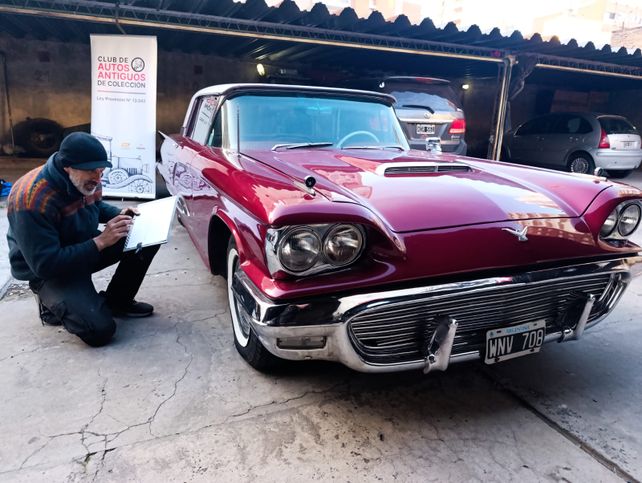 El Ford Thunderbird modelo 1959 es una de las joyas más representativas de la segunda generación de este icónico auto estadounidense.