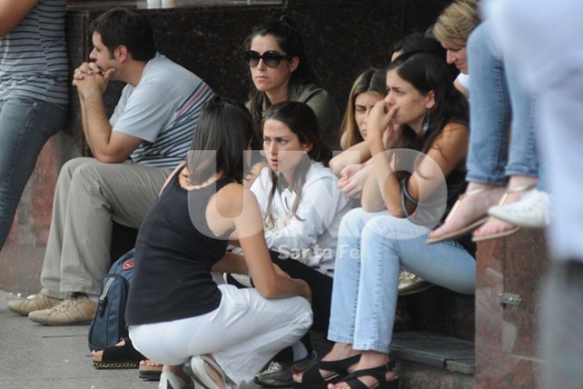 Una multitud acompañó el cortejo fúnebre en el último adiós a Serena