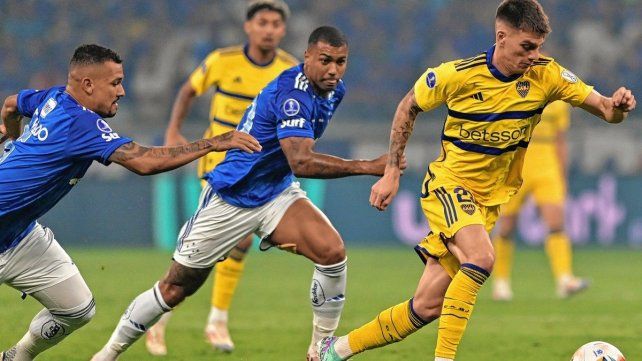 Kevin Zenón erró un gol increíble para Boca en el primer tiempo.
