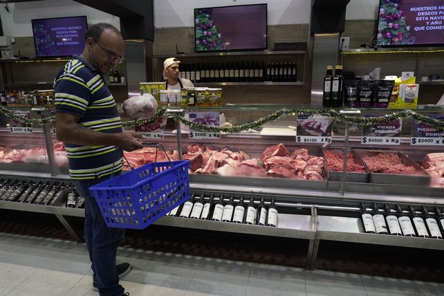 La baja en el precio de la carne empezó a llegar el martes a las carnicerías rosarinas.