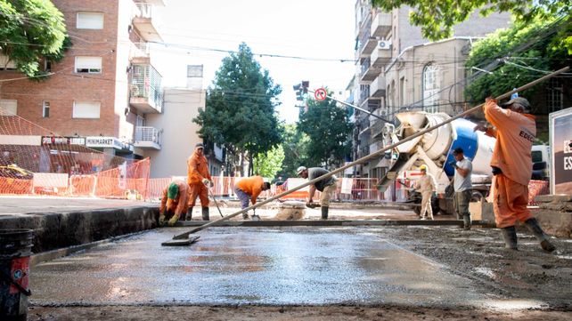 Las obras de pavimentación avanzan en diferentes puntos de la ciudad.&nbsp;