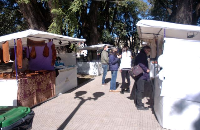 Poco movimiento y alto cumplimiento de uso de barbijos