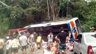 Al menos quince muertos y 40 heridos en un accidente de ómnibus en Paraty