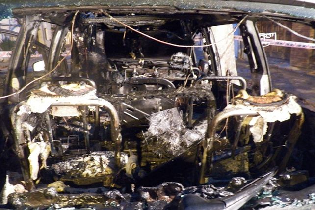 Incendian el auto del intendente Corral en su casa de B° Candioti