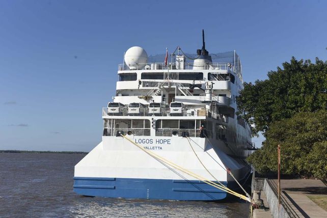 La biblioteca flotante más grande del mundo llegó a Rosario y se podrá visitar desde mañana