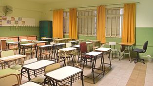 Los estudiantes deberán permanecer con el tapabocas colocado dentro de los edificios y habrá control de temperatura.
