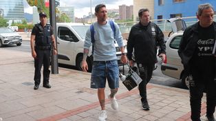 Lionel Messi llegó al búnker argentino para sumarse al equipo de Lionel Scaloni.