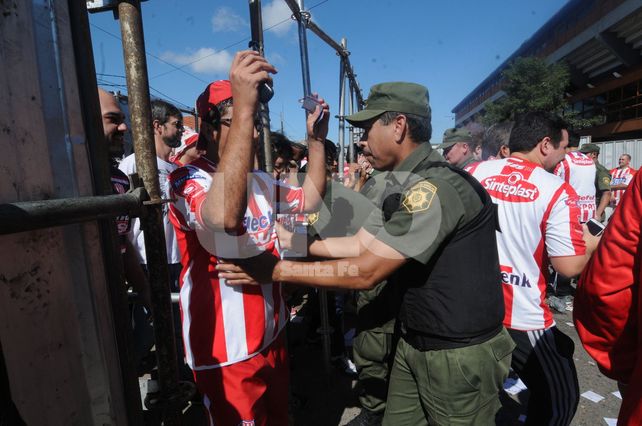Duro comunicado de Unión tras los incidentes en el partido ante Gimnasia