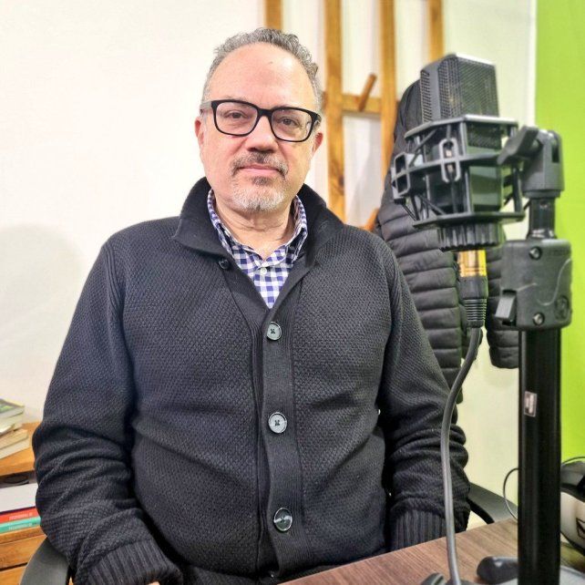 El economista Matías Kulfas presentó en Rosario su libro Producir en la nueva globalización.