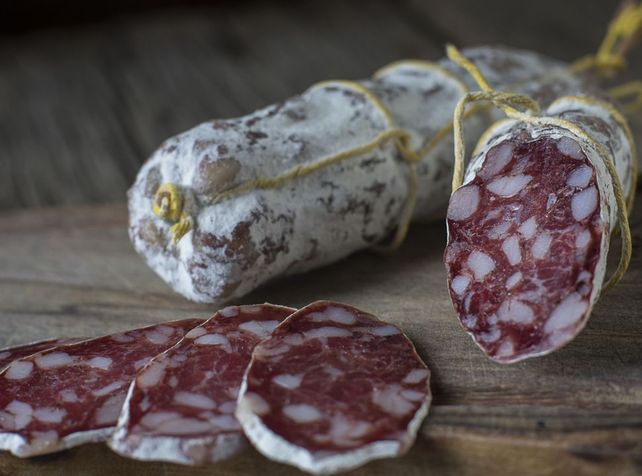 Prohibieron un salame específico de una marca santafesina que elabora chacinados.&nbsp;