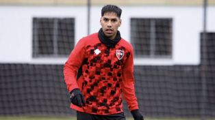 Lucas Carrizo llegó a Newells el jueves y se perfila como titular para el sábado