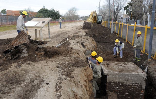 Un cambio vital. Los trabajos en la zona de andenes de lo que era el viejo Apeadero Sur avanzaban ayer a buen ritmo.