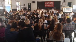 Los docentes rosarinos se expresaron mayoritariamente en rechazo de la propuesta del gobierno.&nbsp;