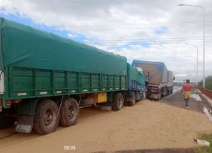 Santo Tomé: chocaron cuatro camiones y dos camionetas sobre la autopista Rosario-Santa Fe