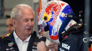 Helmut Marko, asesor de Red Bull, junto a Max Verstappen durante el GP de Qatar 2025.