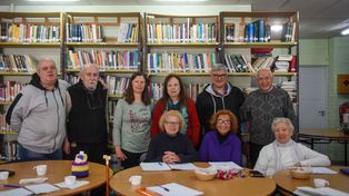 El taller literario es una de las propuestas que la biblioteca popular brinda a los vecinos de barrio Saladillo,