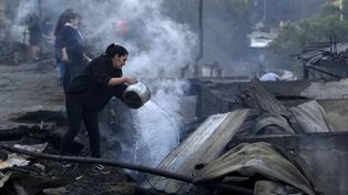 Un incendio destruye más de 150 casas en Valparaíso