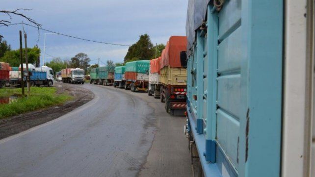 La invasión del tránsito pesado se incrementa en la cosecha gruesa.