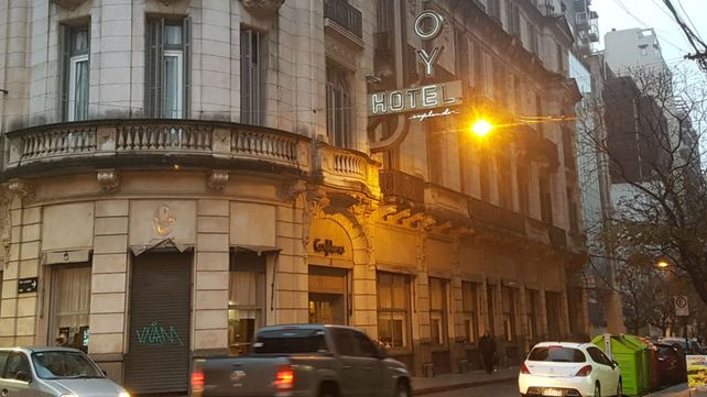 Uno de los ascensores cayó desde el cuarto piso hasta el subsuelo.
