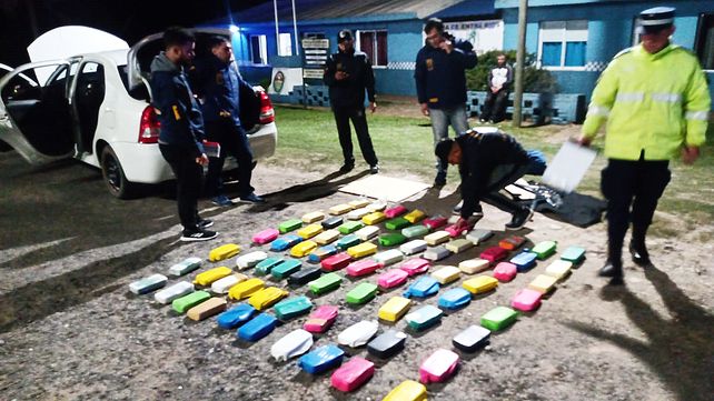 Condenado por llevar 85 kilos de cocaína en globos de piñata