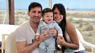 Messi subió la primera foto de la cara de Thiago y explotó Facebook