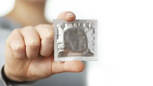 El 80% accede a métodos anticonceptivos gratuitos en Santa Fe, pero el uso de preservativo disminuye con la edad.