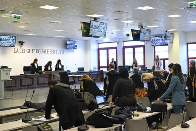 Las tres juezas que conducen el tribunal leyeron las sentencias.&nbsp;