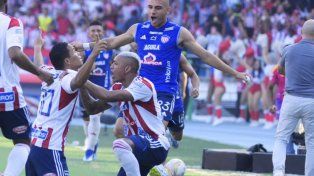 El Junior de Mele y Olivera dio el primer paso en la final en Colombia