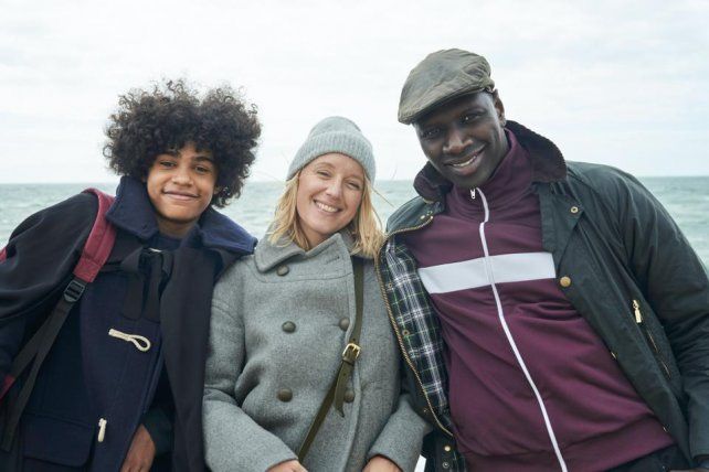 Ludivine Sagnier interpreta a la exmujer de Assane Diop, a cargo de Omar Sy. Etan Simon encarna al hijo de ambos.