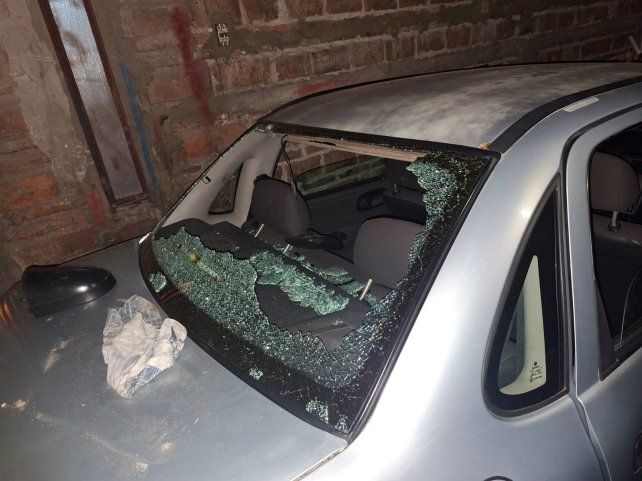 Los agentes encontraron el Chevrolet Corsa poco después del crimen.