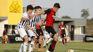 Newells perdió en Brasil ante Talleres en las semifinales de la Copa Criciuma.